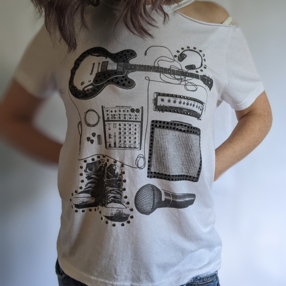 True Religion bare shoulder tshirt, sz xs. Electric guitar, mic, amplifier - Picture 6 of 12